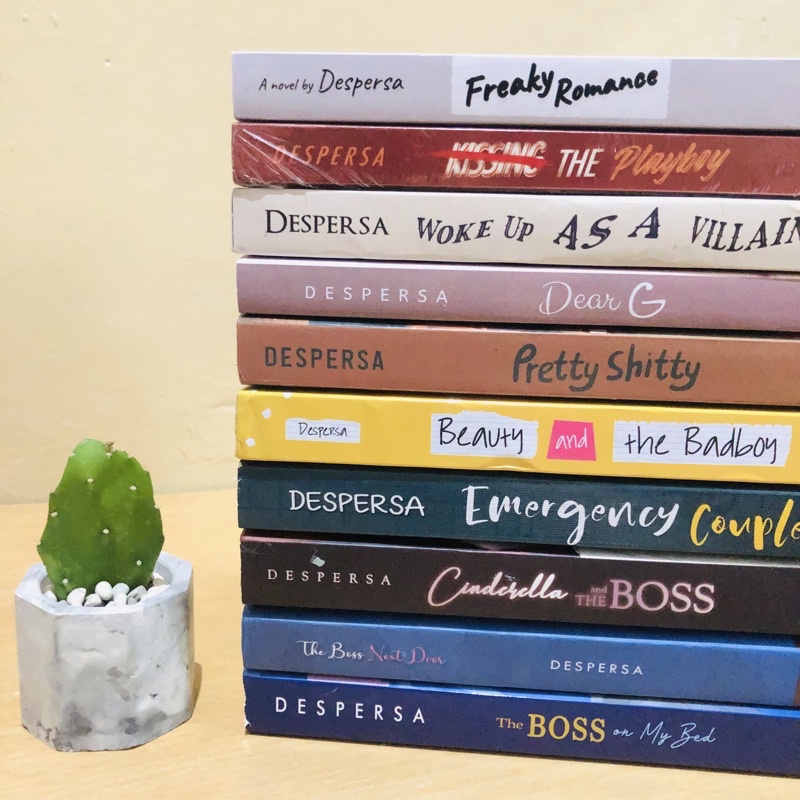 Preloved Original Novel Bekas stalking dazzling  - Despersa