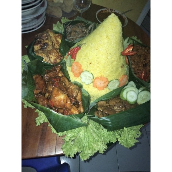 

tumpeng