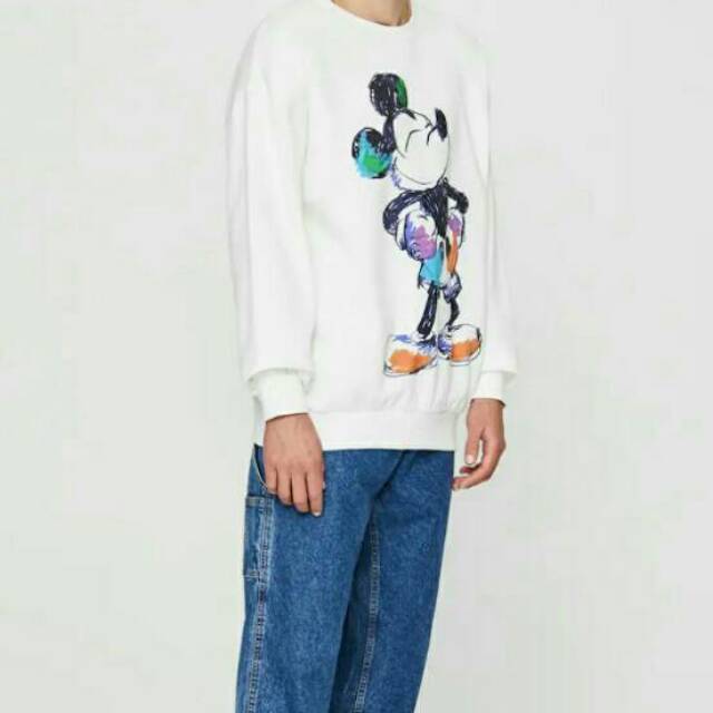 pull and bear mickey mouse sweatshirt