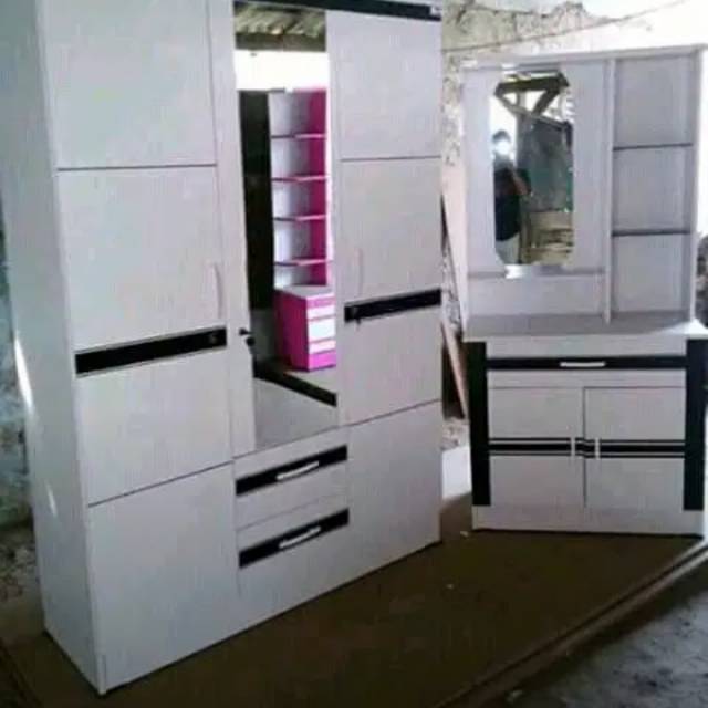 Set lemari dan meja rias