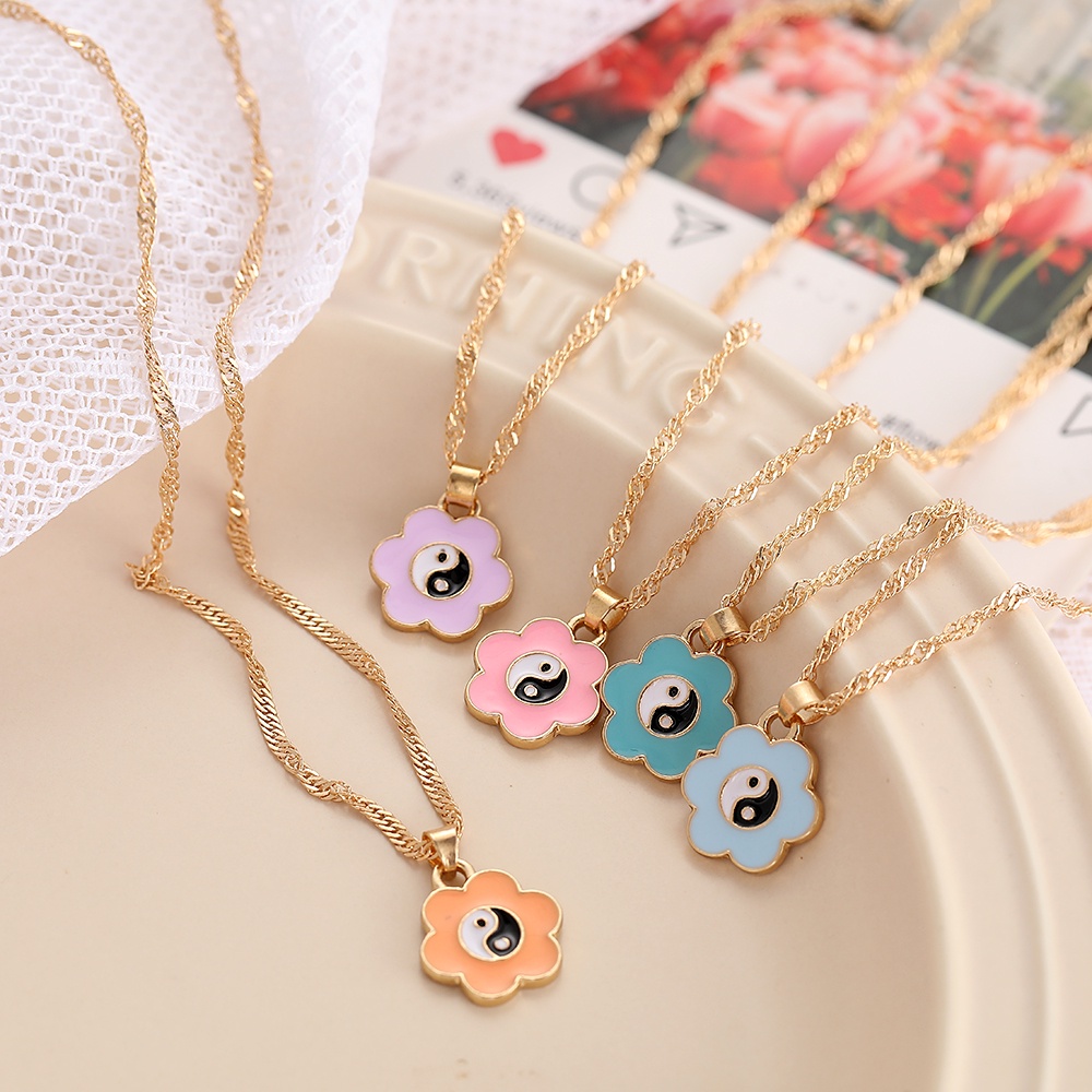 Creative Color Butterfly Pendant Multilayer Necklace Metal Flower Necklace for Women Double Love Heart Jewelry Fashion Accessories