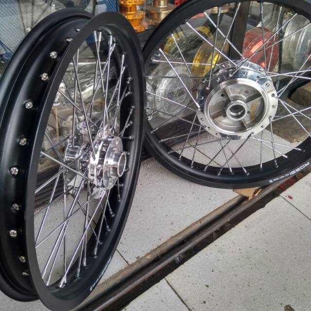 Velg set 185.18 215.18 rx king untuk motor juga ada