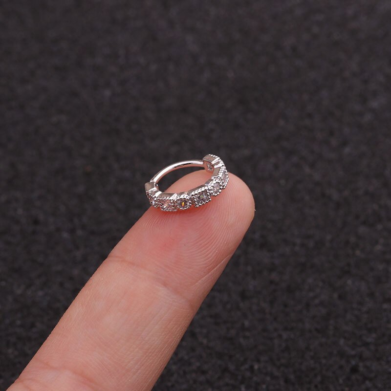 1pc Anting Tindik Telinga 8mm Warna Rose Gold Hias CZ Untuk Priawanita
