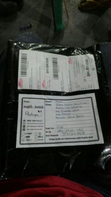 Hem Lengan Pendek Bordir Kombinasi Batik Motif Daun Sirih