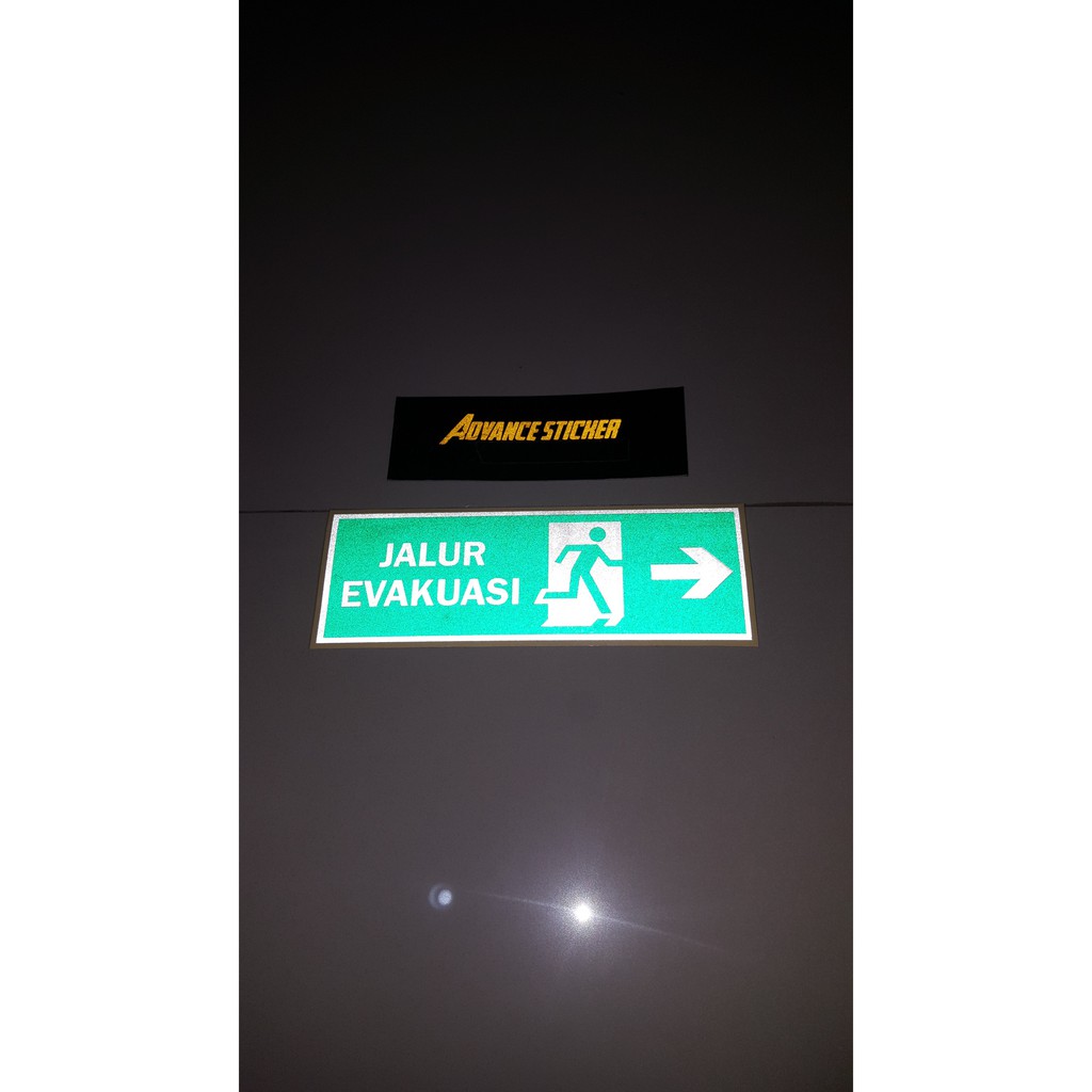 

(stiker) sticker sign jalur evakuasi 2 warna