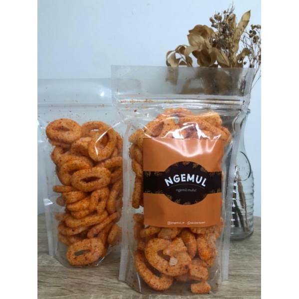 

kerupuk setan pedas 150gr