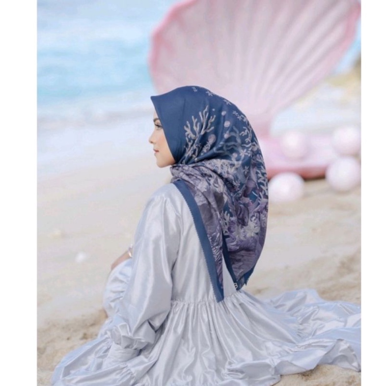 The little mermaid Deep Ocean Buttonscarves X Disney