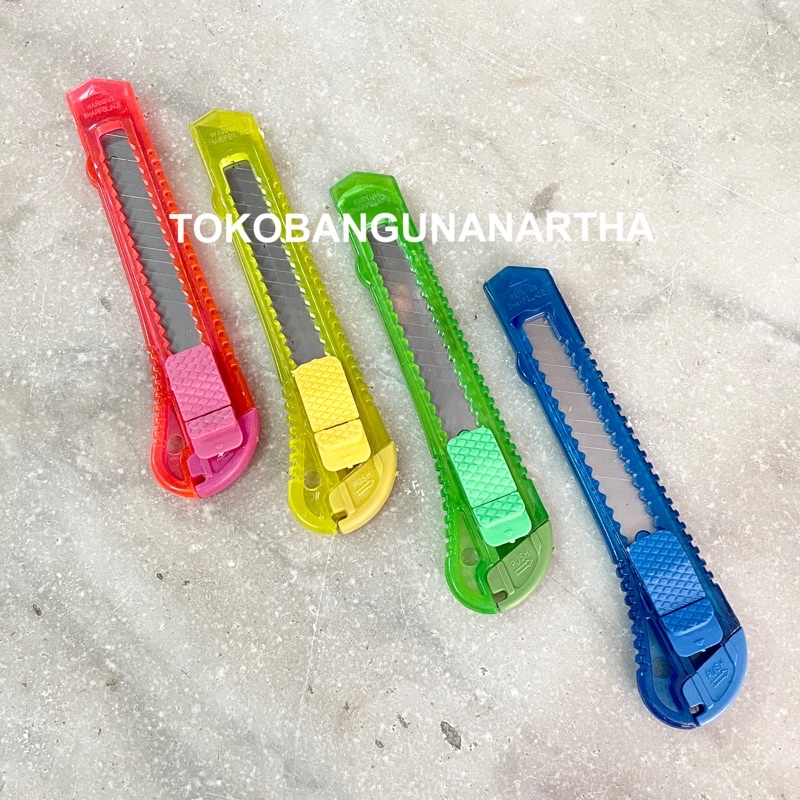 

Pisau Cutter Plastik Besar (14 cm)
