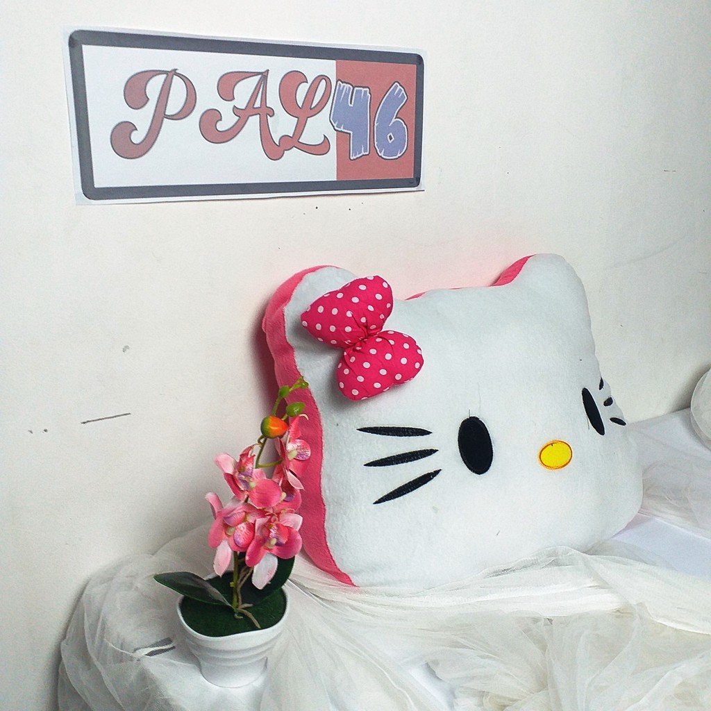 Bantal Karakter HelloKitty