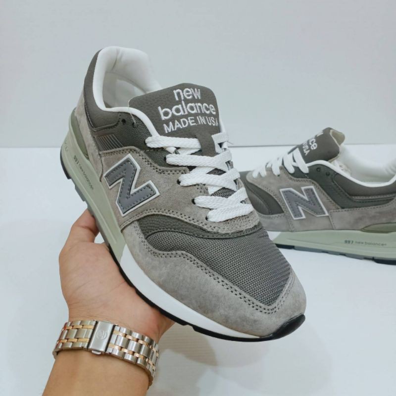 SEPATU NEW BALANCE 997 GREY ABU