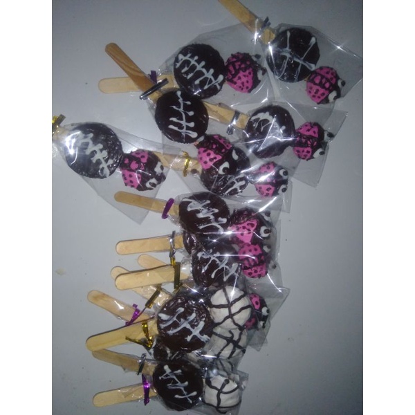 

coklat egg drop + biskuit karakter