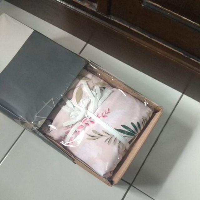 Kintakun New Luxury Saigon / Porto / Lousiana