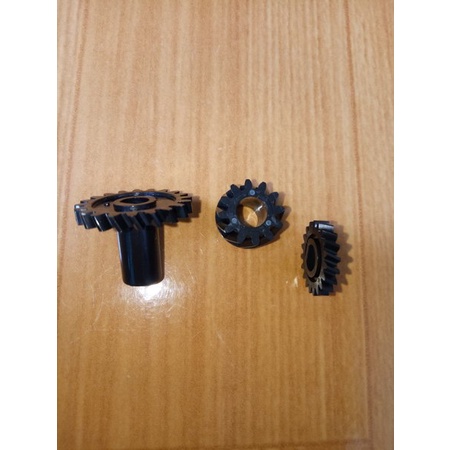 

Dijual Gear Set Developing Konica Minolta BZ350 DI350 Limited