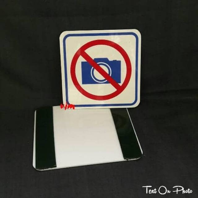

Sign label acrylic dilarang memfoto , sing label akrilik