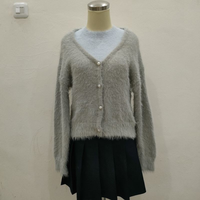 Cardigan fuzzy Crop