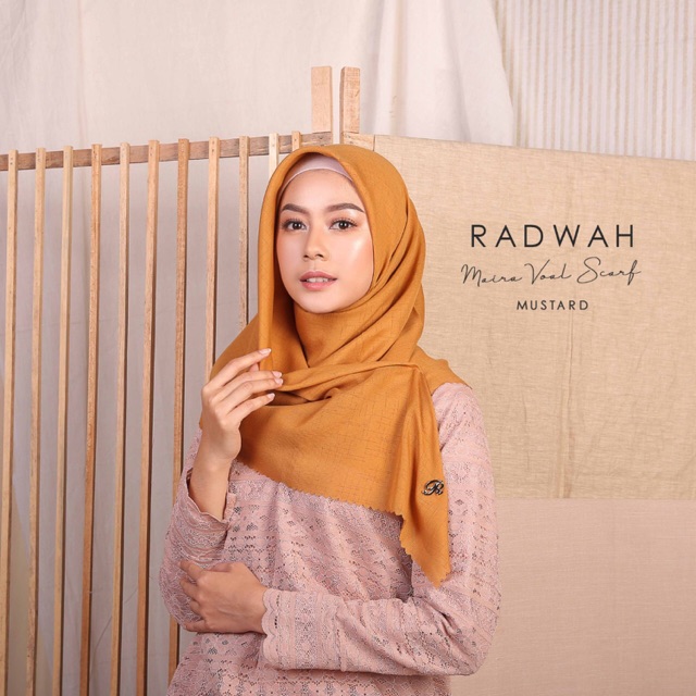 MAIRA SCARF RADWAH