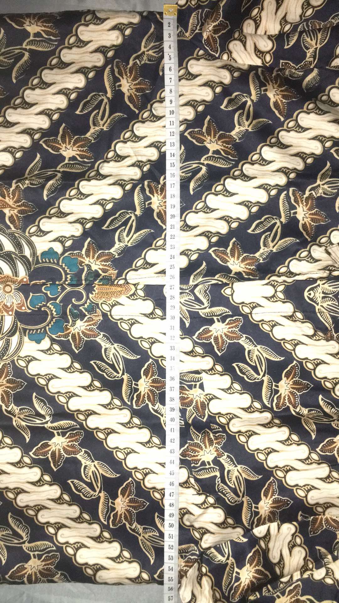 Kemeja Batik Pria Batik Semi Sutra Berfuring 100%  Tidak Luntur