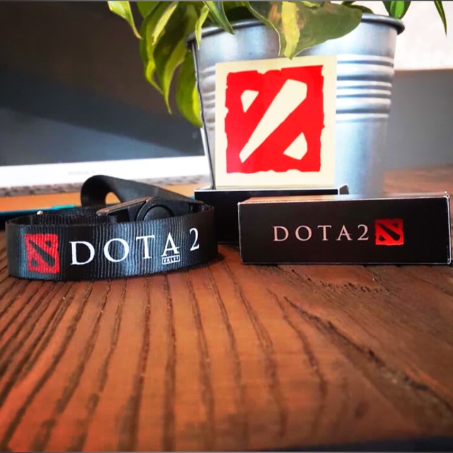 

TALI GANTUNGAN ID CARD kunci lanyard tanda pengenal keyholder dota2 + FREE STICKER