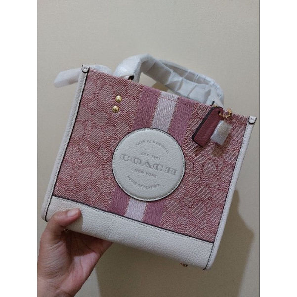 (NEW/PRELOVED) Coach Dempsey Tote 22 Signature Jacquard/Tas Coach Dempsey/Tas Coach Original/Tas Coa