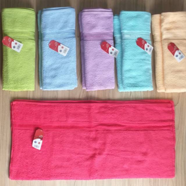 Handuk merah putih kecil