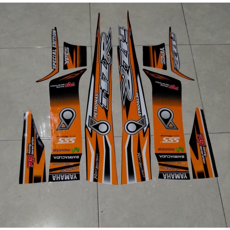STIKER STRIPING LIS BODY YAMAHA FIZ R VARIASI HITAM ORANGE