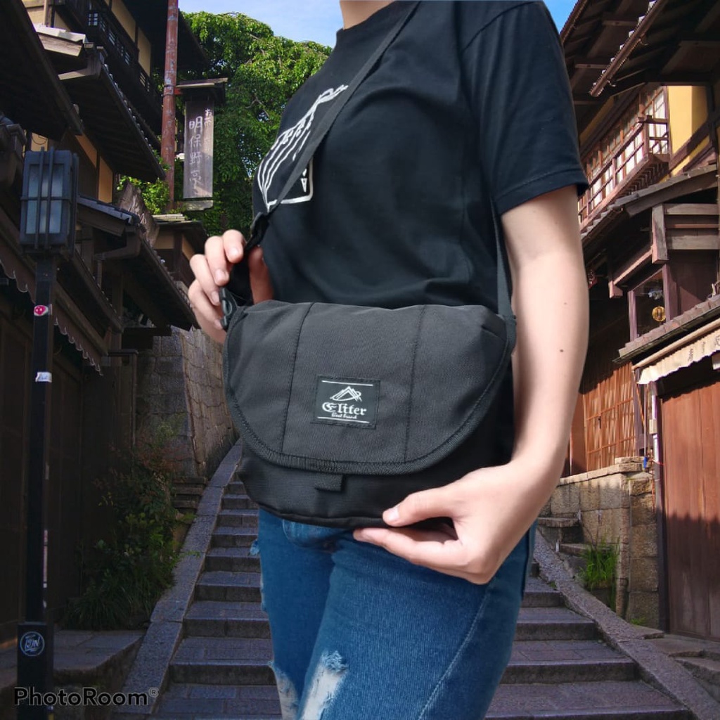 Selempang Tas Sling Bag Bahan Kanvas Pria Wanita Tas Selempang