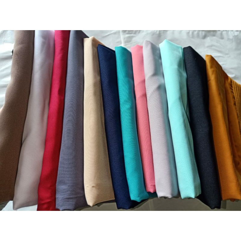 Khimar ped simple , bahan wolfis , Uk 75x75 , ped antem