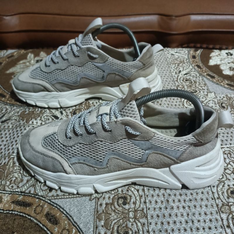 sepatu second import murah. sepatu bekas preloved size 42