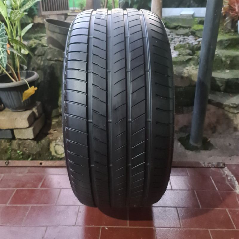 BAN RFT BRIDGESTONE ALENZA 001 305/40 R20 RUNFLAT TYRE 95%UP EX BMW X5 G05 HARGA 1PC