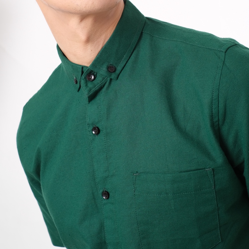 SANVANINA Kemeja Pria Lengan Pendek SlimFit Hijau Tua | Short Basic Rami Dark Green E-1507D