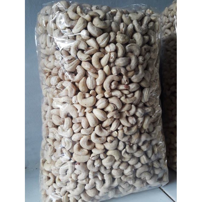 

Kacang Mede Mete Mentah Premium Raw Cashew Nut 1 Kg 1000 gr