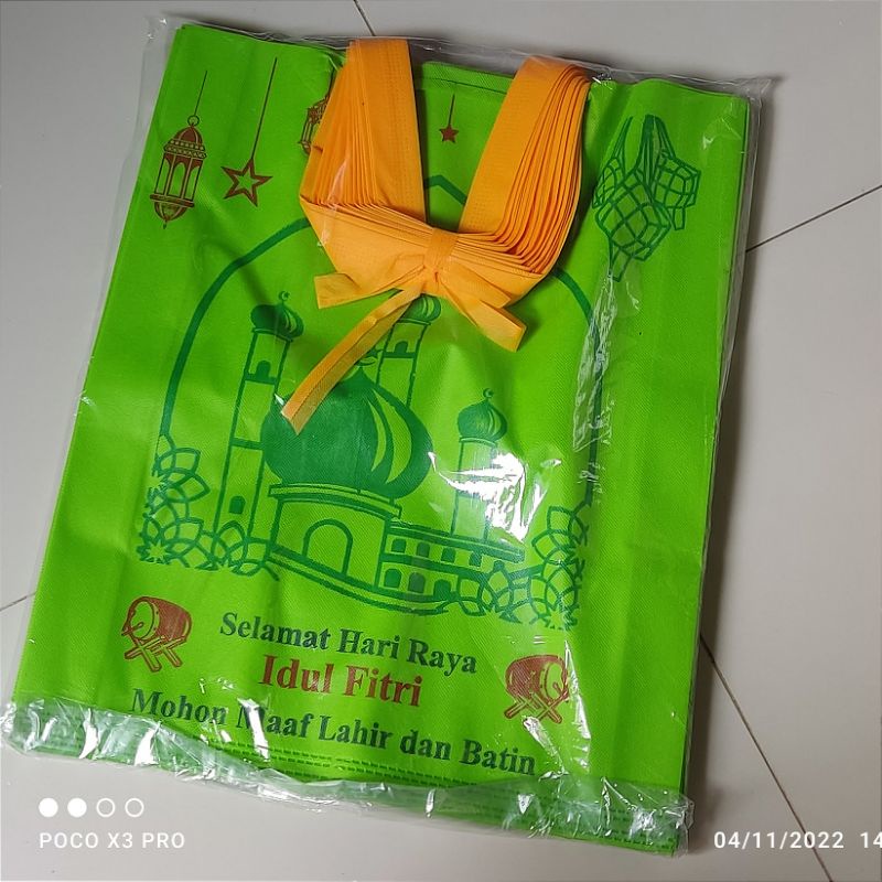 

Tas lebaran Idul Fitri Spunbond 38x45 Besar isi 12pcs