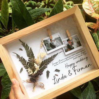 KADO BUNGA KERING PIGURA KAYU 2 FOTO PERSEGI PANJANG KADO BUNGA KERING PIGURA KAYU 2 FOTO PERSEGI PANJANG