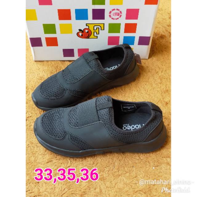 Sepatu sekolah fladeo kids size 33,35,36
