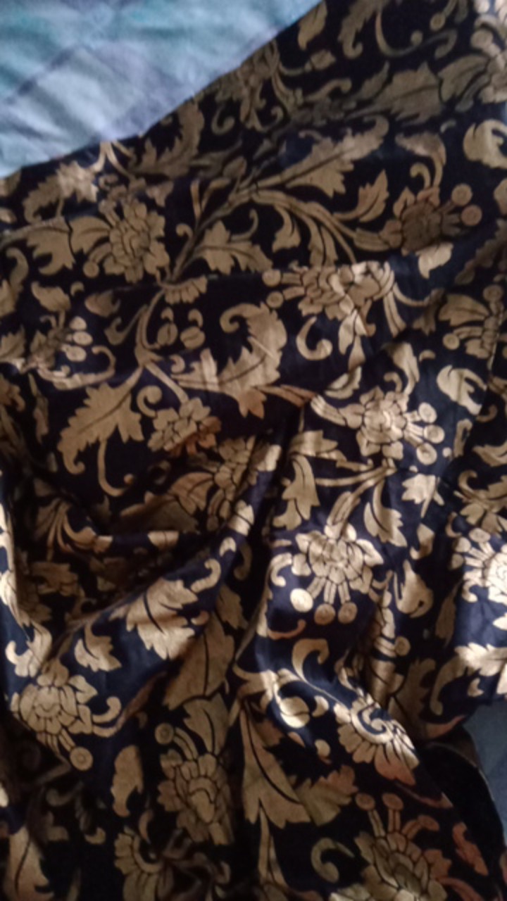 Batik Couple Batik Keluarga Ibu Ayah Dan Anak Maura Couple Sania Ruffle Modern ( Prada Bakung Gold )