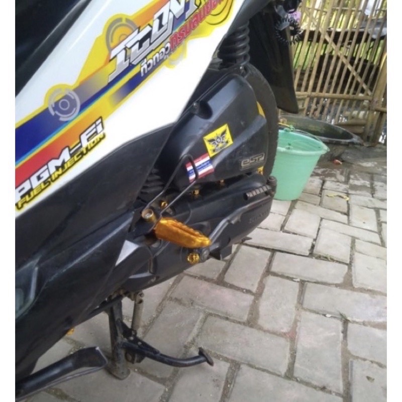 Step belakang chrome model scoopy universal honda yamaha footstep warna universal