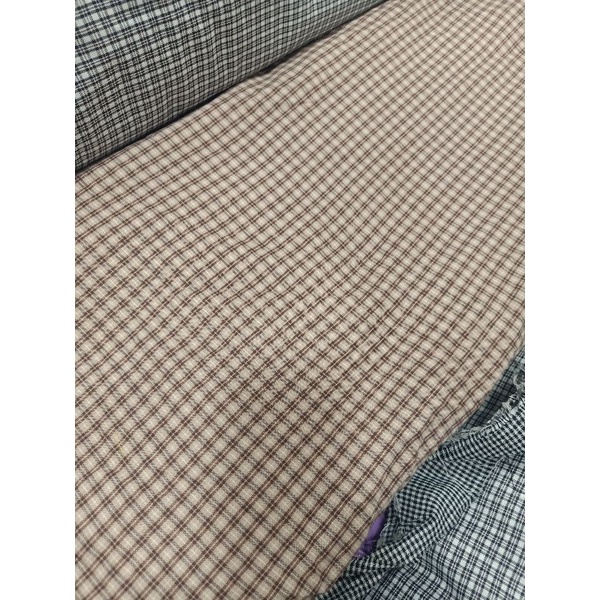 kain cele kotak kecil