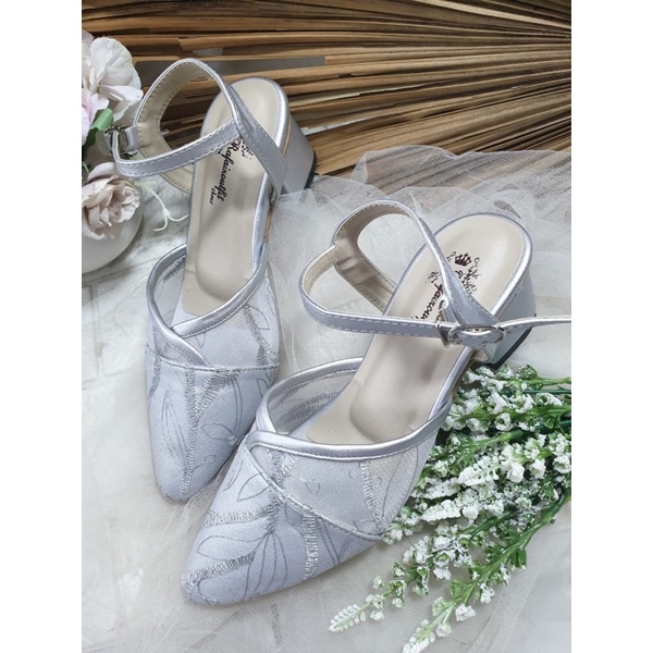 sepatu Cindy silver tali tinggi 5cm hak tahu