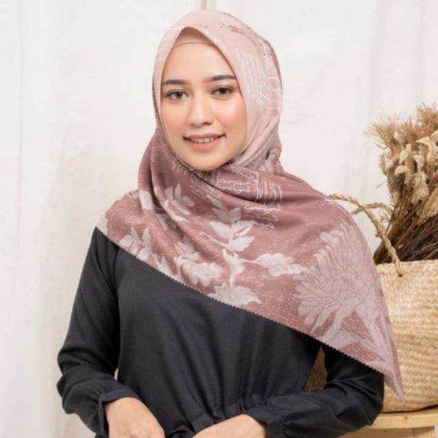 SALE  Louisaluna Brie Hijab - Peach