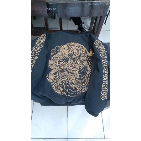 jaket bomber bloods
