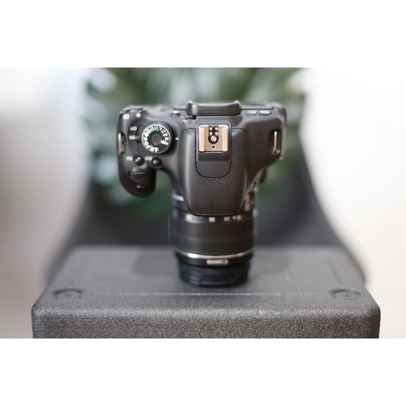 Canon eos 600d mulus layar lipat mulus bgt-3