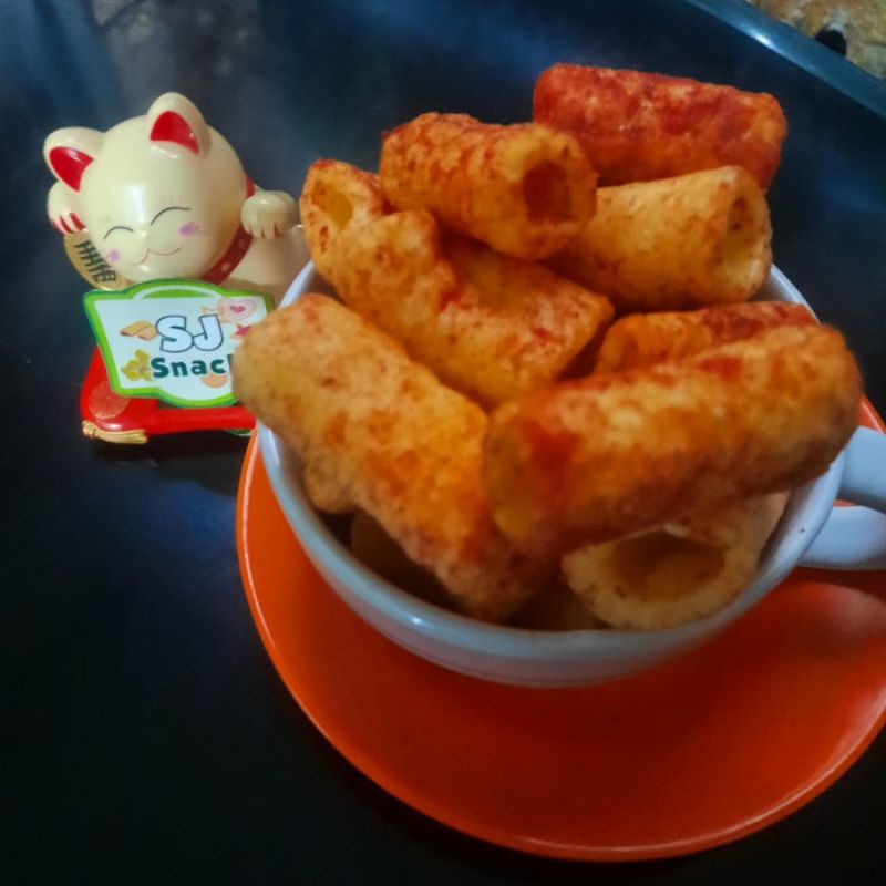 

kerupuk Roll pedas 250gr