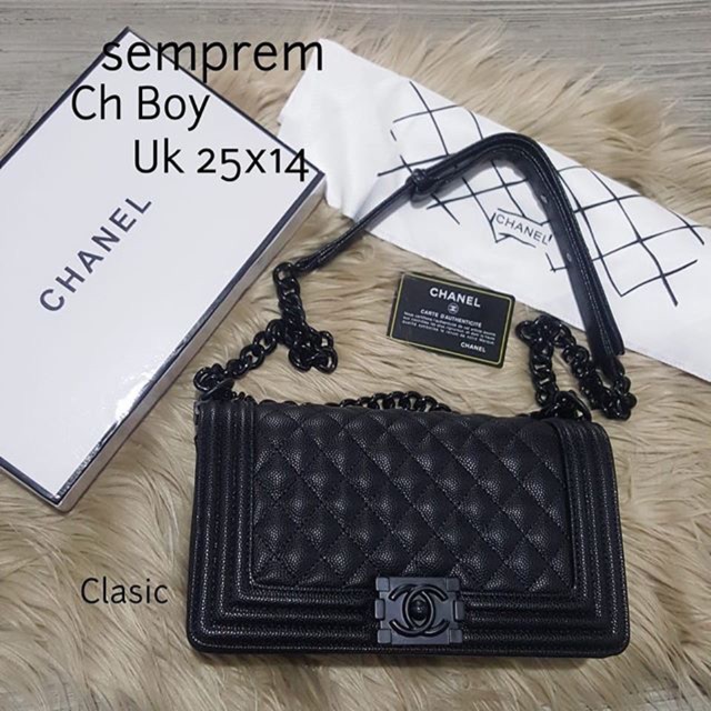 Chanel boy Classic