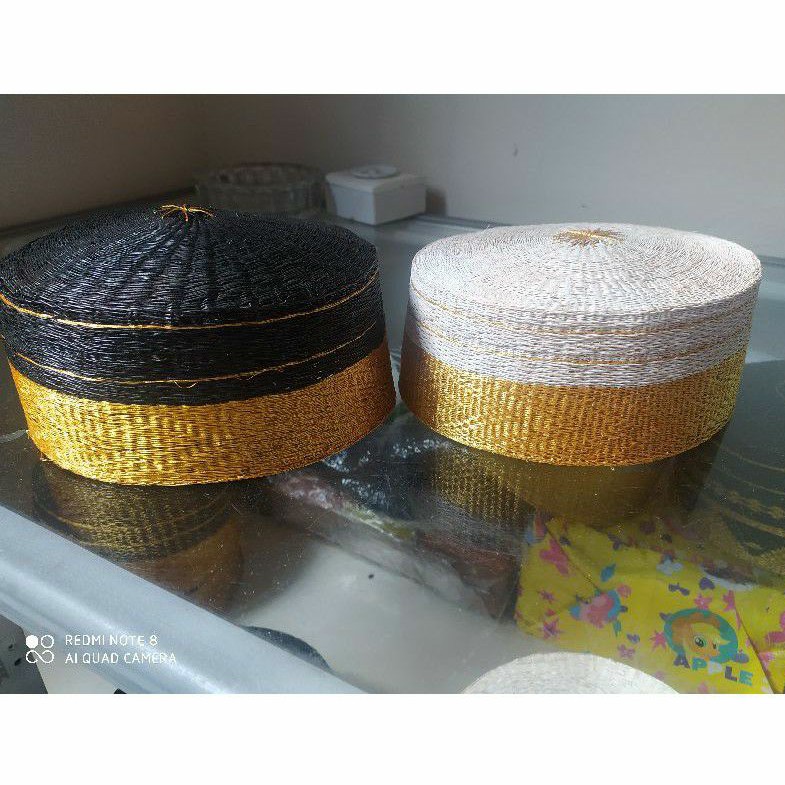 (Baca deskripsi) Songko Bone Songko recca Songko Bugis Songkok peci hitam emas dan Putih Pamiring