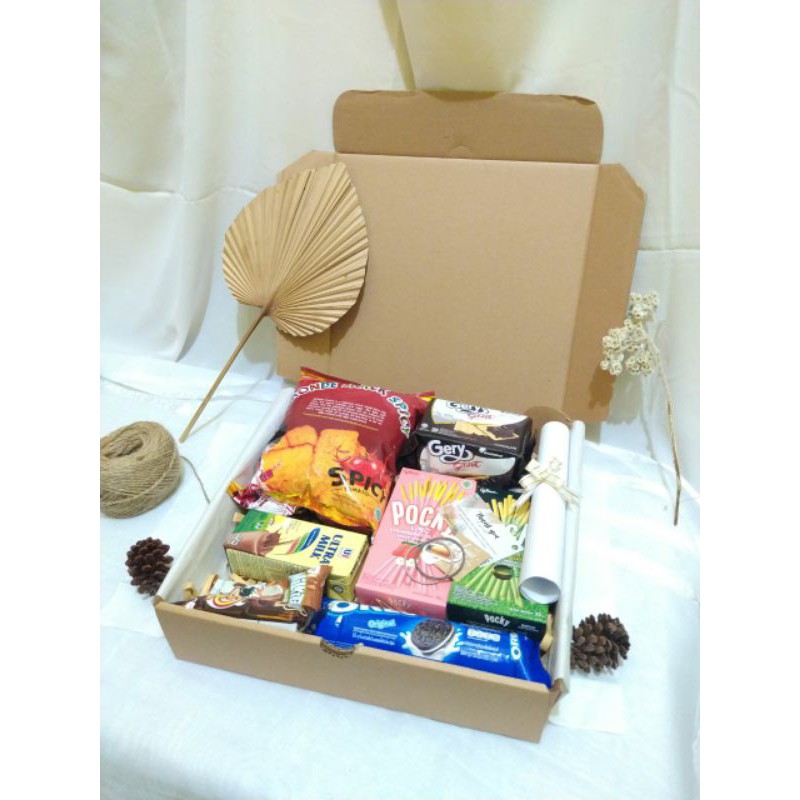 

BAEBOX | GIFT BOX/SNACK BOX (LARGE) ANNIVERSARY, BIRTHDAY, GRADUATION