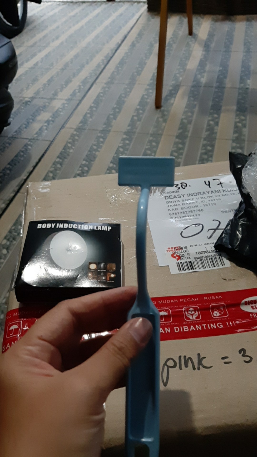 Sikat Pembersih Toilet Tipe V Untuk Kamar Mandi