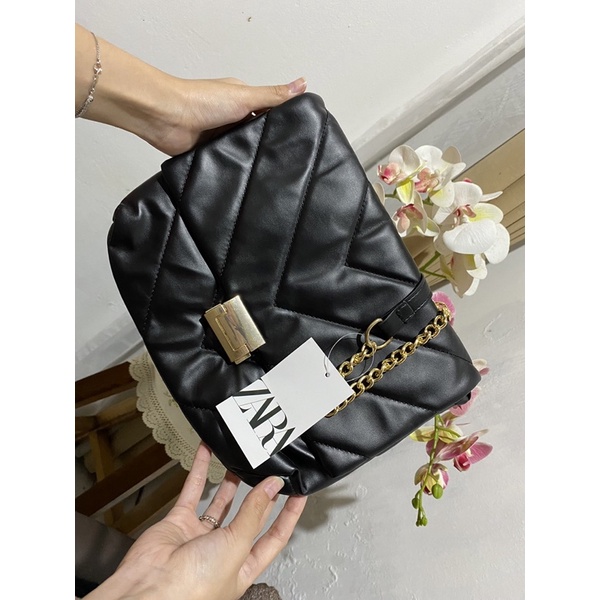 ZARA CLUTCH BAG PILLLOW PUFFY