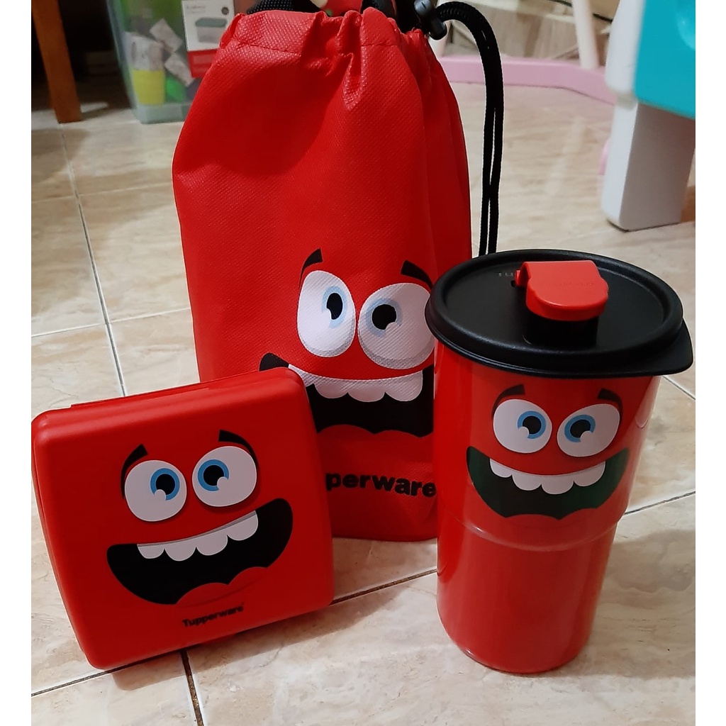 Set tempat bekal makanan anak dan botol minum warna merah dengan tas