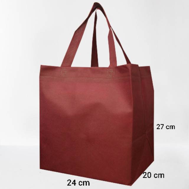 

Goodie bag / tas spunbond / tas souvernir polos box uk (27×24×20)