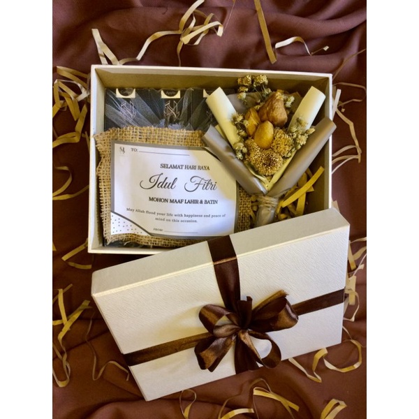 

HAMPERS EXCLUSIVE Jal.Ina